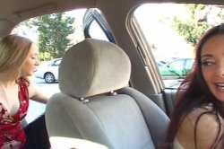 'Lesbian MILF Hunter' screenshot nº 108