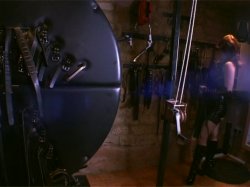 Captura de 'UK Lesbian Spanker' nº 129