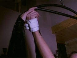 Captura de 'UK Lesbian Spanker' nº 139