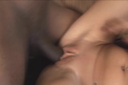 'Blondes Love It Black 2' screenshot nº 40