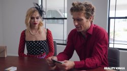 Captura de 'Look At Her Now 11' nº 85