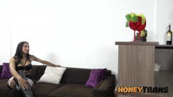 Captura de 'Barbara Pirese And Re Farias, Two Gorgeous Latina Trans Sluts, Leave The Bar For Raw Cock Action - Sucking, Stroking, And Fucking Each Other Hard' nº 6