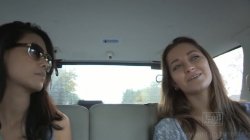 Captura de 'Lesbian Public Sex Fetish 2' nº 47