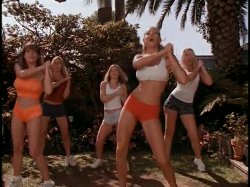 Captura de 'Debbie Does Dallas - East Vs West' nº 8