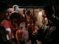 Captura de 'Debbie Does Dallas - East Vs West' nº 13