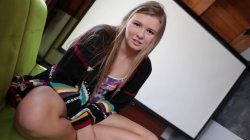 Captura de 'Aiden Riley's Girl Train 3' nº 93