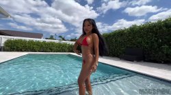 Captura de 'My Hot Asian Neighbor Looking For Outdoor Creampie Sex' nº 6
