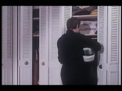Captura de 'The Intimate Diary of Mr. Leon - Spanking Professor (French Language)' nº 7