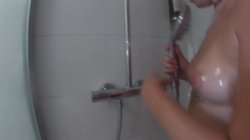 'Behind the Scenes in the Shower with Venom Evil: Wet, Fun, and Fucking Hot' screenshot nº 66