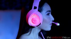 'My Stepdaughter Is A Gamer Girl' screenshot nº 9