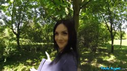 Captura de 'Public Agent Presents - Amazing Ass Rides Big Cock In Public' nº 46