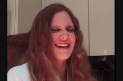 'Young Natural Breasts' screenshot nº 31