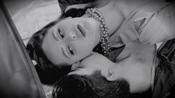 Captura de 'Seduction Diaries Of A Femme' nº 21