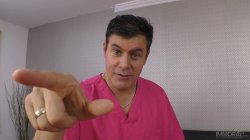 Captura de 'Nympho Nurse Heidi Van Horny Makes A Big Cock Cum Twice In POV' nº 73