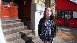 Captura de 'Petite Russian Does Not Want to be a Tourist, She Wants to Try a Threesome!' nº 15