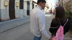 Captura de 'Petite Russian Does Not Want to be a Tourist, She Wants to Try a Threesome!' nº 28