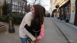Captura de 'Petite Russian Does Not Want to be a Tourist, She Wants to Try a Threesome!' nº 31