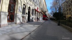 Captura de 'Petite Russian Does Not Want to be a Tourist, She Wants to Try a Threesome!' nº 7