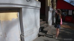 Captura de 'Petite Russian Does Not Want to be a Tourist, She Wants to Try a Threesome!' nº 9