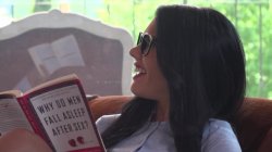 'Young Lesbians Try Anal' screenshot nº 123