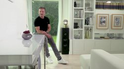 Captura de 'George Is A Magnet 4 Young Pussies' nº 1