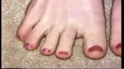 Captura de 'Close-Up Tongues & Tootsies' nº 10
