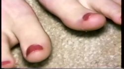 Captura de 'Close-Up Tongues & Tootsies' nº 17