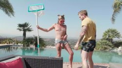 Captura de 'Trans Pool Girls' nº 124