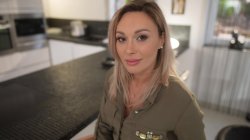 Captura de 'Day With Karina King, A' nº 24