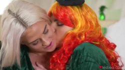 'Lesbian Orgasms On St. Patrick's Day' screenshot nº 6