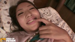 'Old Man Creampied A Japanese College Girl' screenshot nº 55