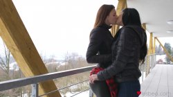 Captura de 'Sexy Lesbian Trib In Winter Cabin' nº 34