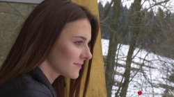 Captura de 'Sexy Lesbian Trib In Winter Cabin' nº 5