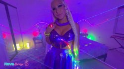 'Bimbo Pamela Sanderson Crashes DJ Brian's Neon Bedroom!' screenshot nº 5