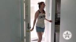 Captura de 'Lauren Phillips And Ray Ray Having An Honest Talk That Turns Into Hot Lesbian Sex' nº 16