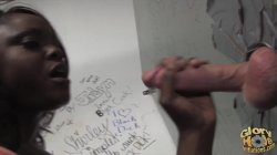 Captura de 'Black Girl Gloryholes 3' nº 22