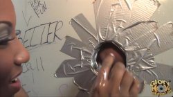 Captura de 'Black Girl Gloryholes 3' nº 77