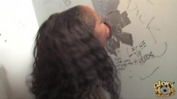Captura de 'Black Girl Gloryholes 3' nº 83