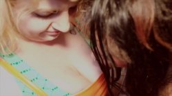 Captura de 'Lesbian Curves 4' nº 27