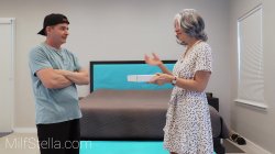 'StepGran Pranks StepGrandSon - THE INAPPROPRIATE GIFT E20 - MILF STELLA' screenshot nº 4