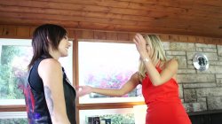 Captura de 'Kissing Cousins 2' nº 2