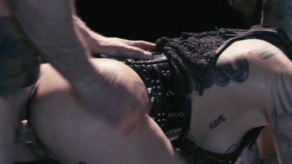 Tatted Beauty Leigh Raven Enjoys Three Big Dicks at Once