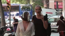 Captura de 'Public Disgrace - Tight And Curvaceous Betty Foxxx Fucked In Public By New Young Domme!' nº 24
