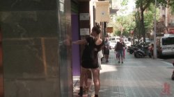 Captura de 'Public Disgrace - Tight And Curvaceous Betty Foxxx Fucked In Public By New Young Domme!' nº 27