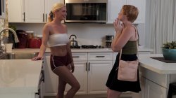 Captura de 'Women Seeking Women 189' nº 112