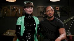 Captura de 'TS Seduction - Latex Predator: Natalie Mars Captures And Fucks Dillon Diaz' nº 13
