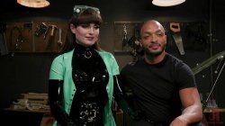 Captura de 'TS Seduction - Latex Predator: Natalie Mars Captures And Fucks Dillon Diaz' nº 14