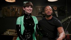 Captura de 'TS Seduction - Latex Predator: Natalie Mars Captures And Fucks Dillon Diaz' nº 16