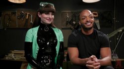 Captura de 'TS Seduction - Latex Predator: Natalie Mars Captures And Fucks Dillon Diaz' nº 2