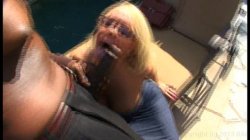 'Travel MILF's L.A. Adventure' screenshot nº 131